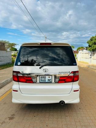 Toyota Alphard 2006