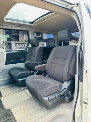 Toyota Alphard 2006