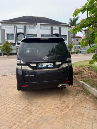 Toyota Vellfire 2010 4X4