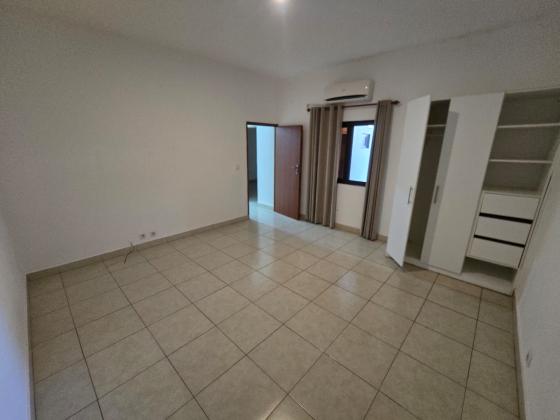 Vende-se Moradia Tipo 3 no Condomínio Liberdade