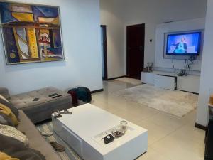 Arrenda-se Apartamento T2 Mobilado na Polana_Av. Kwame Nkrumah