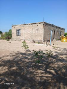 VENDE-SE CASA T3 INACABADA MAS HABITÁVEL