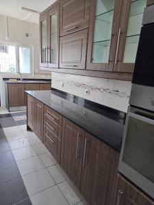 Vende-se Apartamento T3 na Coop_Proximo ao Standard Bank