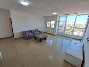 Arrenda-se Espaçoso Apartamento T3 na Sommershield_Rua Valentim Siti