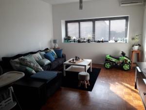 Arrenda-se Apartamento T2 Mobilado no Condomínio Oásis_Bairro da Coop
