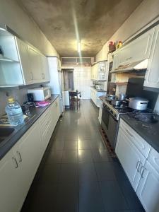 Vende-se Apartamento T3 na Av. Julius Nyerere_Proximo a antiga TVM