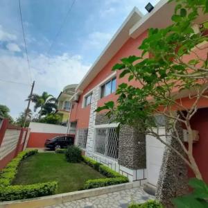 Arrenda-se Moradia T4 no Bairro Triunfo Velho