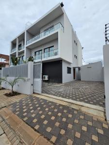 Vende-se Moradia T5 na Sommershield II_Proxima à Escola Portuguesa