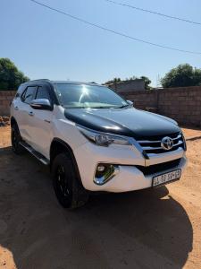 Toyota Fortuner GD6 Motor 2.8 Diesel Transmissão Automatic  Tracção 4*4 Matrícula Sul Africana