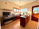 Vende-se Moradia/Geminada T3 na Av. Eduardo Mondlane