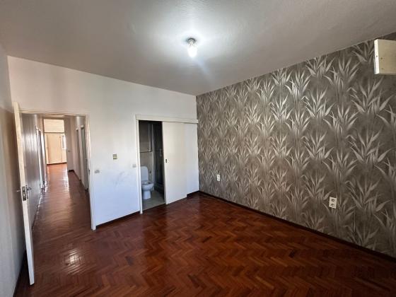 Vendemos flat T3 (1 suite) com elevador - POLANA
