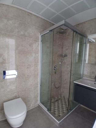 Vende-se flat T2 com gerdaor, piscina e ginasio - AV. MARGINAL