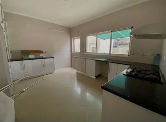 Vende-se moradia T4 (4 suites) com piscina e anexo - TRIUNFO VELHO