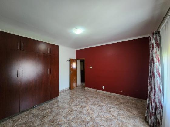 Vende-se moradia T3 climatizada com anexo - MAHOTAS