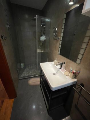 Vende-se moradia T4 (3 suites) com anexo - TRIFUNO VELHO