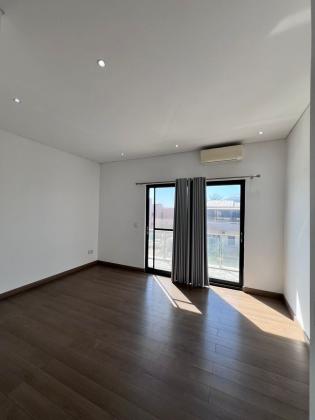 Vende-se moradia T5 (4 suites) com piscina e anexo