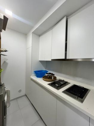 Vende-se flat T3 com piscina e ginasio - DONA ALICE