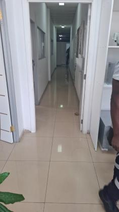 Arrenda-se armazem com area total de 500m² - ASSEMBLEIA DA REPUBLICA