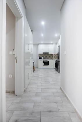 Vende-se flat T2 com piscina e ginasio - POLANA