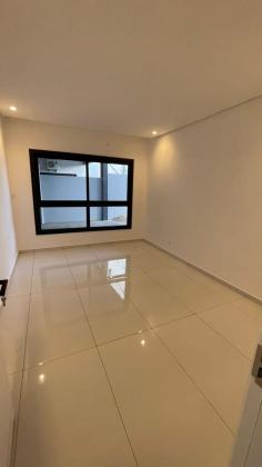 Vende-se moradia geminada T6 (3suites) com piscina e anexo