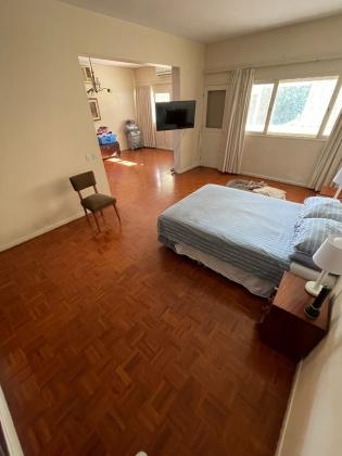 Vende-se moradia T6 com piscina e anexos - SOMMERSCHIELD
