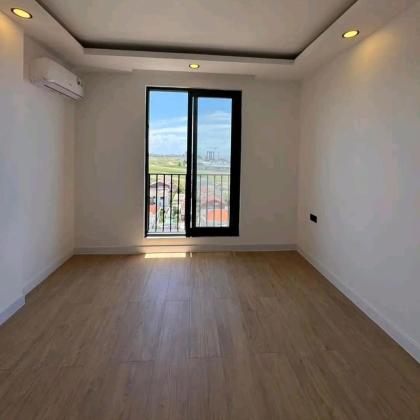 Vende-se flat T3 com vista ao mar e piscina - MARITIMO