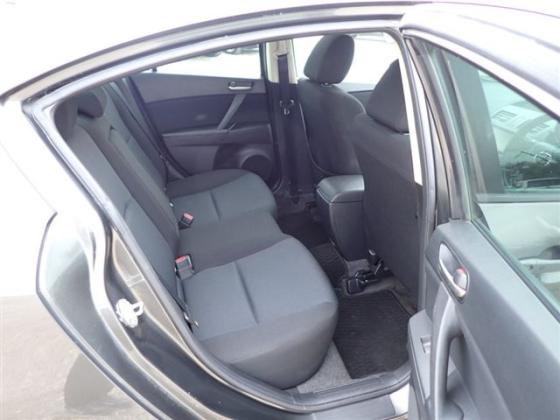 2011 Mazda Axela