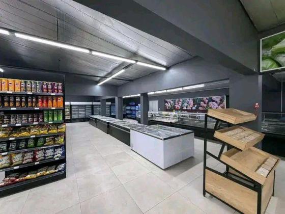 Arrenda-se supermercado com 520m² de area - ZIMPETO