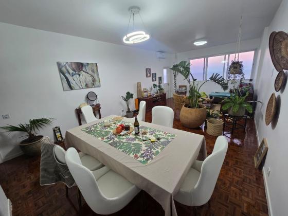 Vende-se flat T3 com vista ao mar e 2 elevadores - JULIUS NYERERE