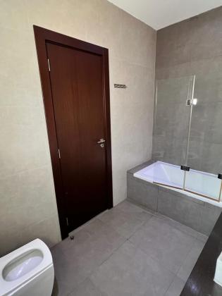 Vende-se moradia T5 (4 suites) com piscina e anexo
