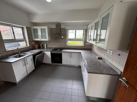 Arrenda-se moradia T4 com piscina e anexo em condominio - MATCHICK