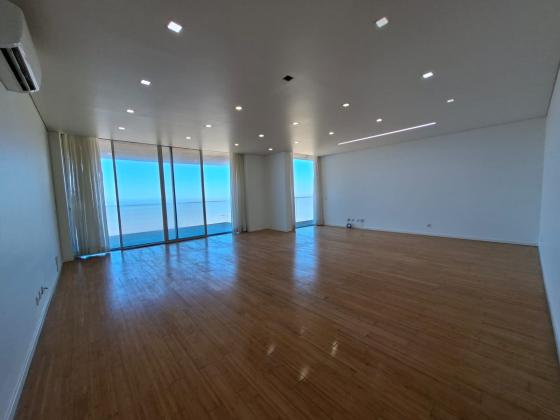 Arrenda-se flat T4 de fronte ao mar, com piscina e ginasio - ZEN