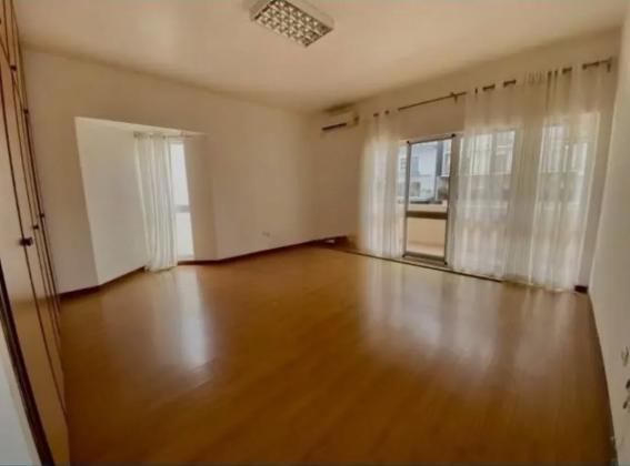 Vende-se moradia T4 (4 suites) com piscina e anexo - TRIUNFO VELHO