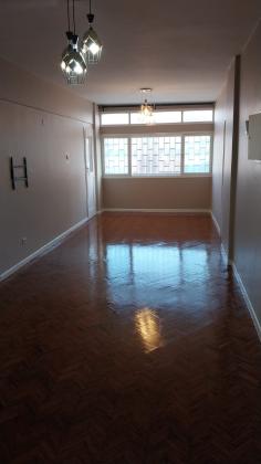 Arrenda-se flat T3 (1 suite) no 6⁰ andar com elevador - B. CENTRAL