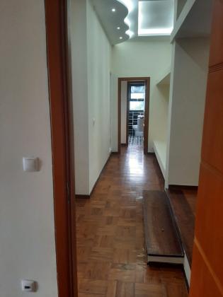 Arrenda-se moradia T7 com piscina - SOMMERSCHIELD