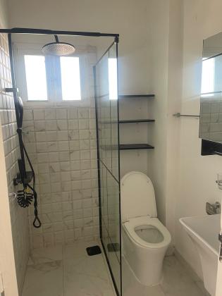 Vende-se flat T3 (1 suite) com vista ao mar elevador