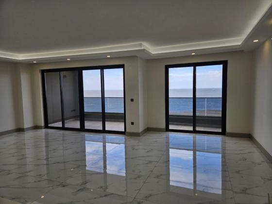 Arrenda-se flat T3 suite com piscina e ginasio - AV. MARGINAL