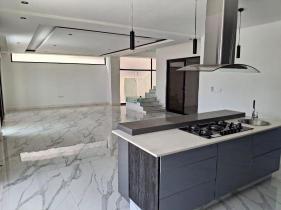 Vende-se moradia T4 com piscina e anexo - COSTA DO SOL