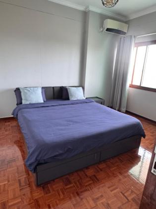 Arrenda-se flat T3 DUPLEX com vista ao mar e anexo - POLANA