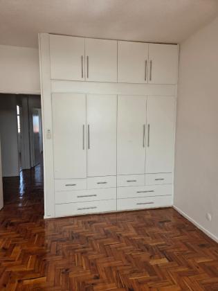 Vende-se flat T3 climatizada no 4⁰ andar - COOP