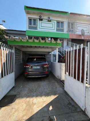 Vende-se moradia T5 (1 suite) com anexo - COOPq