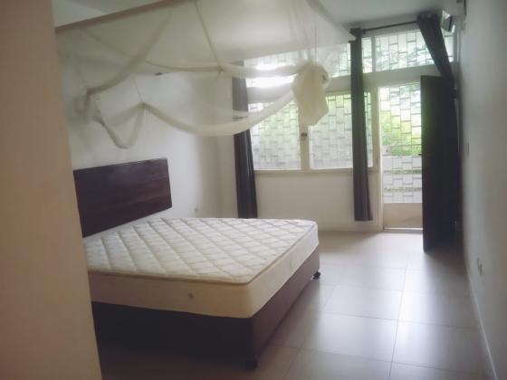 Arrenda-se moradia T5 com piscina - SOMMERSCHIELD