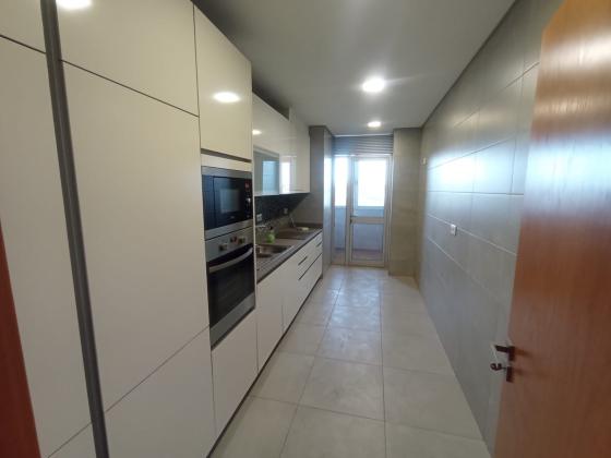 Arrenda-se Apartamento T2+1 no Condomínio Maputo Bay