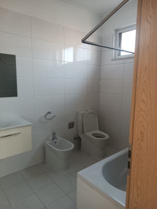 Arrenda-se flat T3 suite em predio novo - POLANA