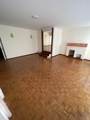 Arrenda-se Moradia T5 na Sommershield_Av. Kennet Kaunda