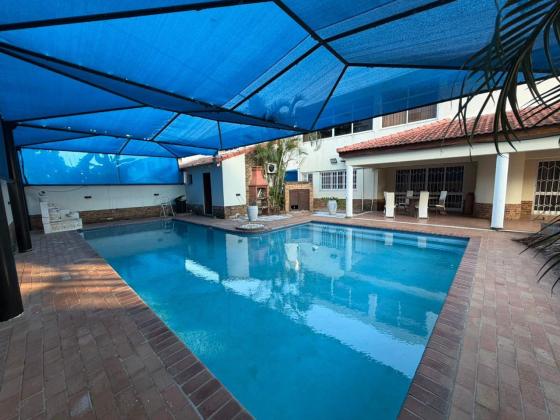 vende-se excelente moradia unifamiliar no triunfo Velho