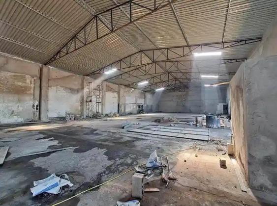 Arrenda-se armazem  com 1.500m² de area - AV. DO TRABALHO
