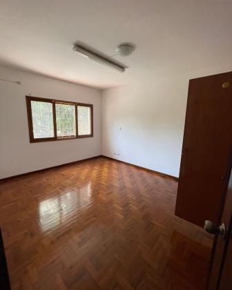 Arrendam-se 2 moradias geminadas T4 com anexo - SOMMERSCHIELD