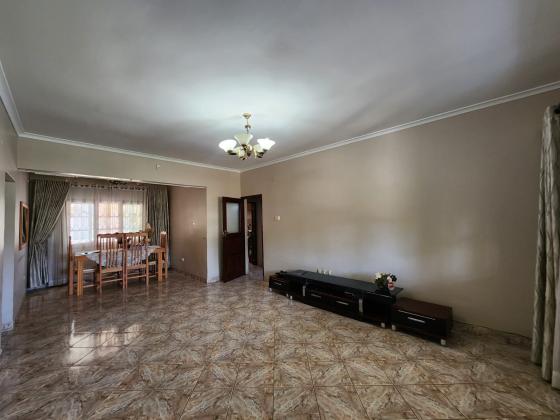 Vende-se moradia T3 climatizada com anexo - MAHOTAS
