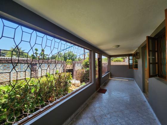 Vende-se moradia T3 climatizada com anexo - MAHOTAS